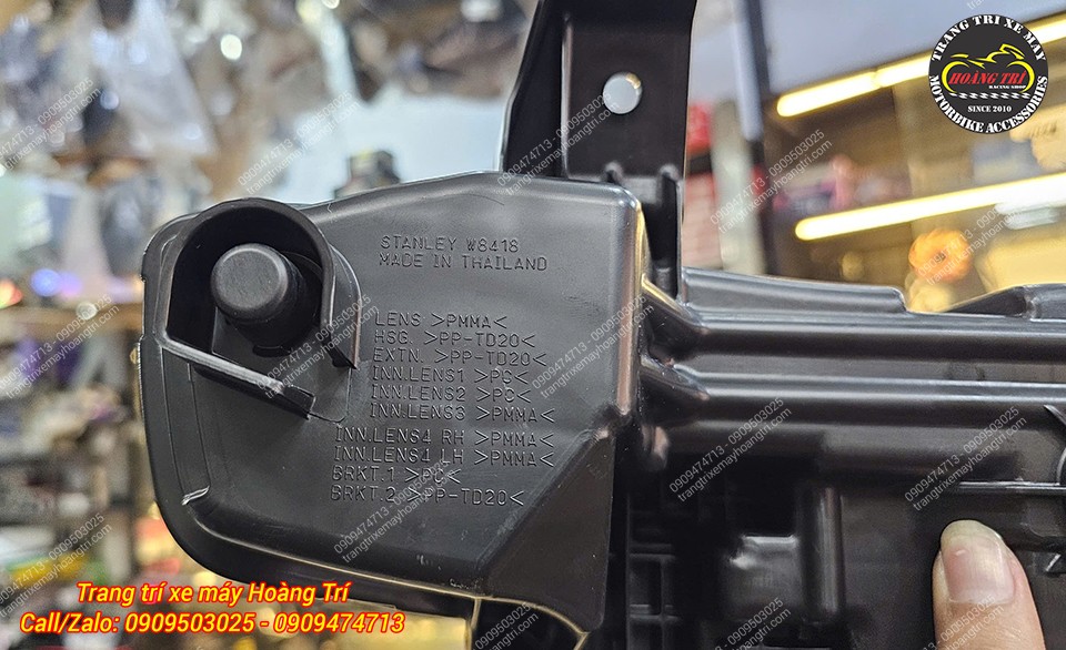 Mặt sau cụm đèn pha Honda UC3 chính hãng Thái Lan có đầy đủ thông tin dập nổi
