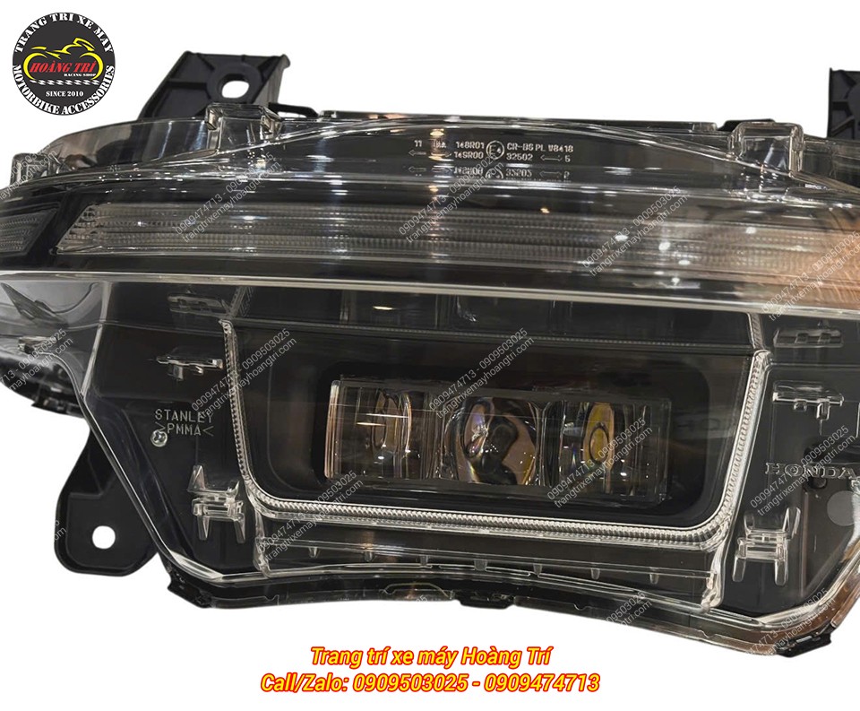 Mặt trước đèn pha Honda UC3 chính hãng gây chú ý với cụm đèn bố trí chính giữa