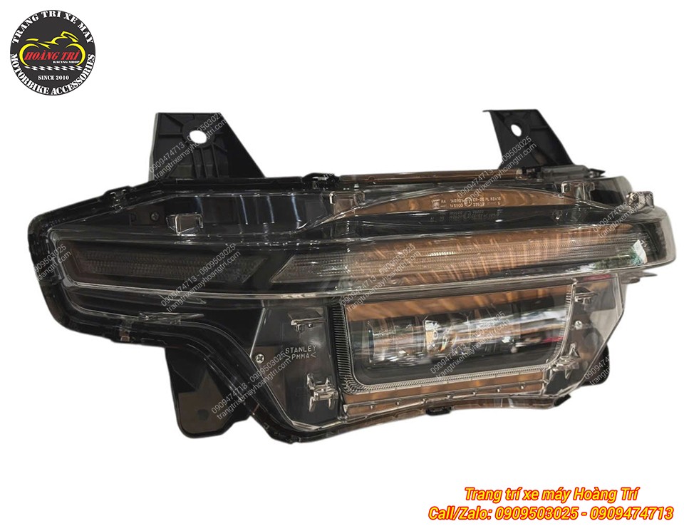 Cụm đèn pha mang thiết kế hiện đại, tạo dấu ấn đặc trưng riêng biệt cho dòng Honda UC3