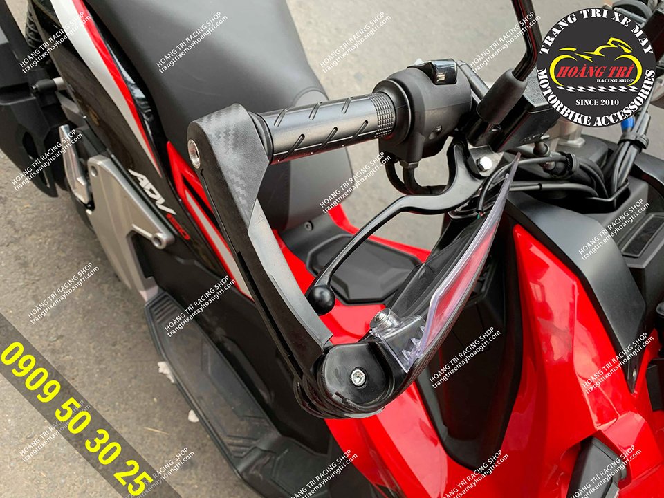 The car looks more aggressive when installing this handlebar guard