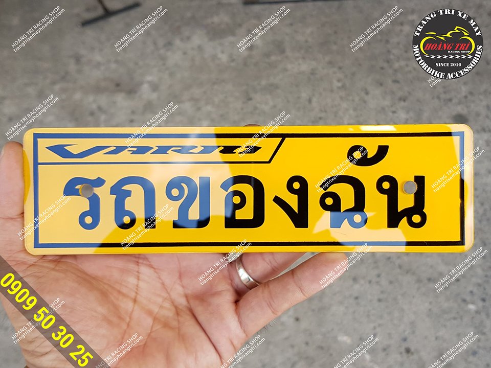 Cận cảnh bảng tên Vario chữ Thái Lan