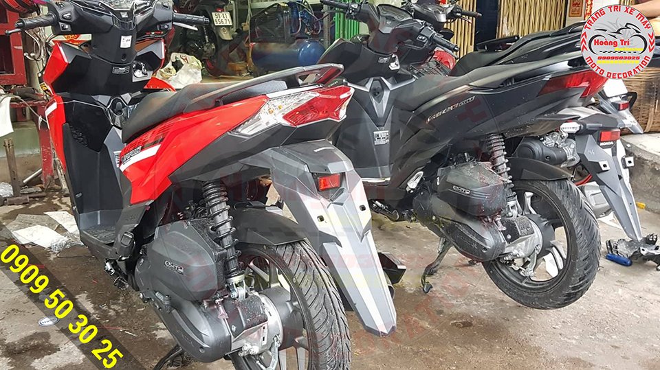 Add 2 more Click Vario 2018 drivers that do not have a number plate to the rear fender
