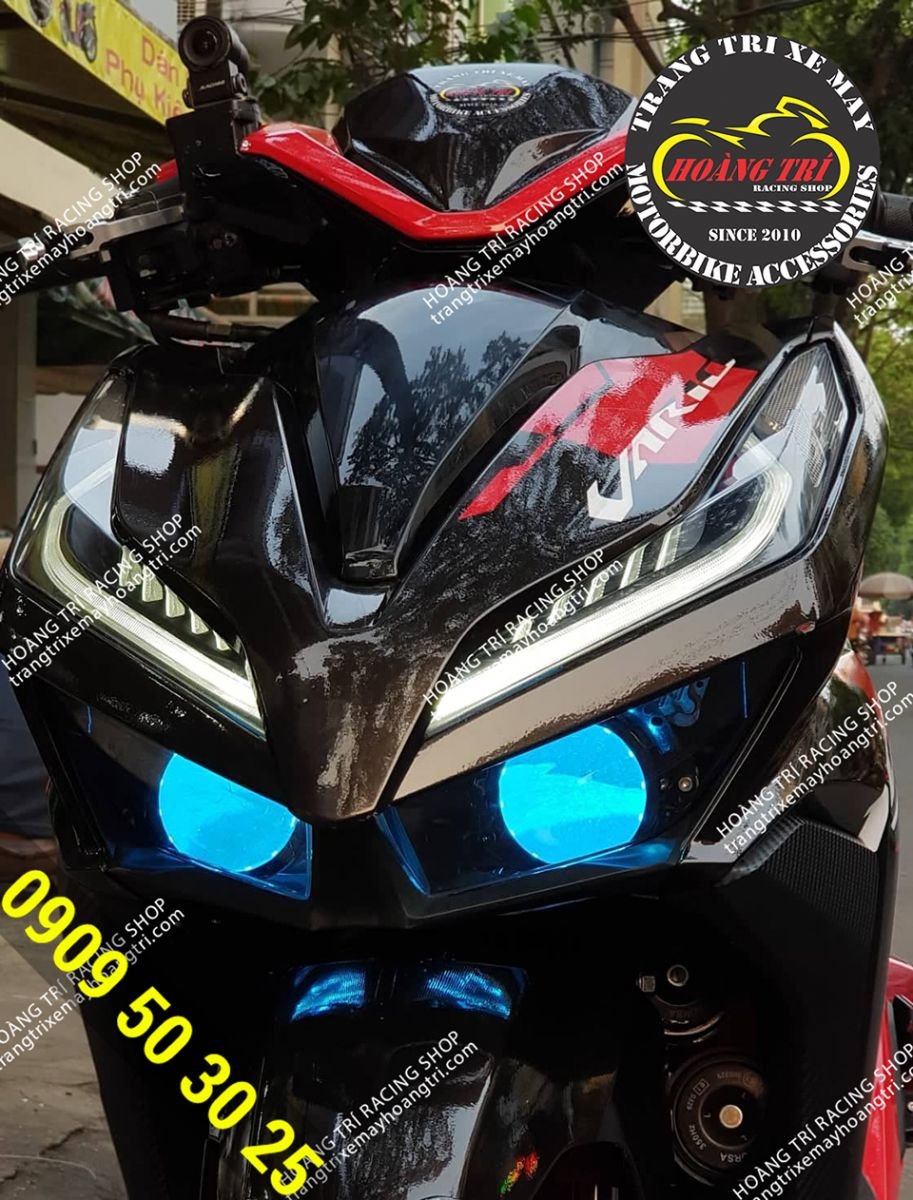Another Vario fitted with Kenzo ball lights