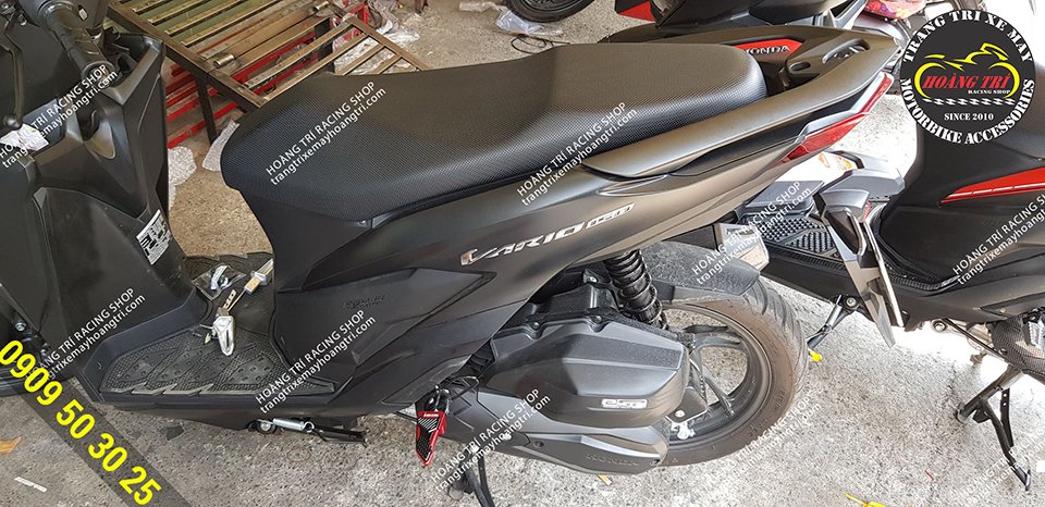 More prominent when attached with the Vario 2018 4-piece kit