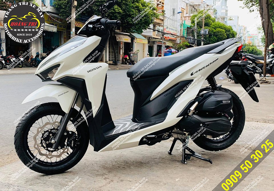 Panoramic view of Vario 2018 on unique front legs