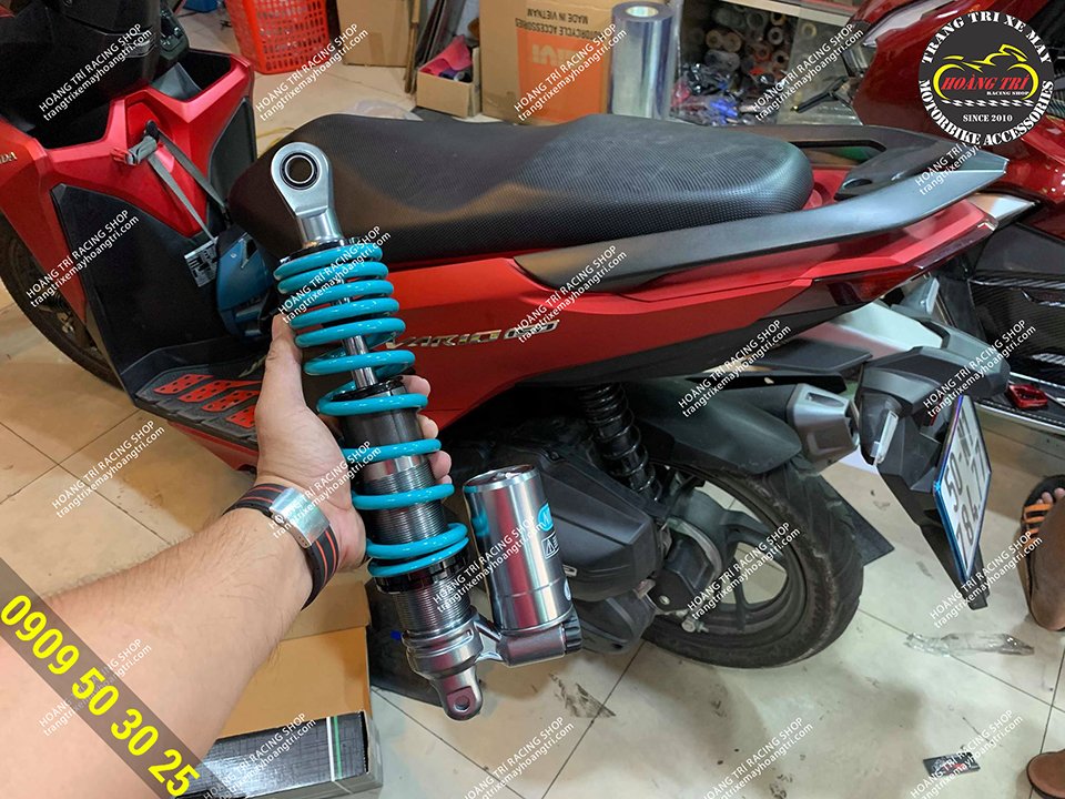 Nitron fork with silver oil tank is about to replace the zin fork Vario 2018