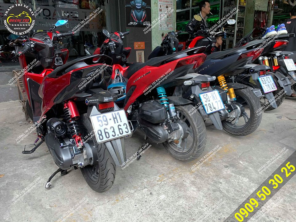 3 Vario with 3 different forks (Nitron fork in the middle)