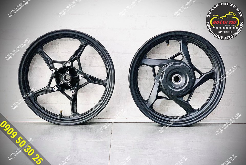 Close-up of Airblade 2020 ABS wheels (1 pair)