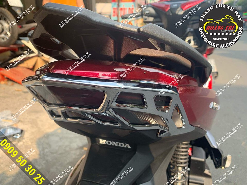 The taillight cover is taken close-up on the Airblade 2020