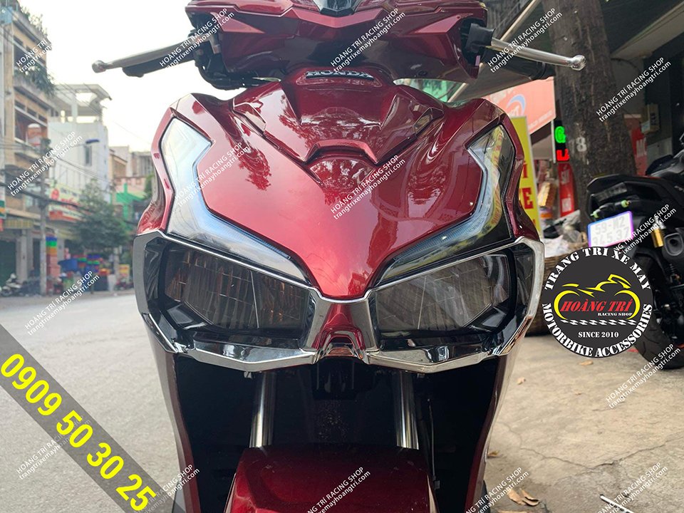 Close-up of beautiful chrome-plated headlights on Airblade 2020