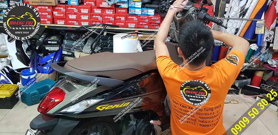 Glue Genio cars at Hoang Tri Racing Shop