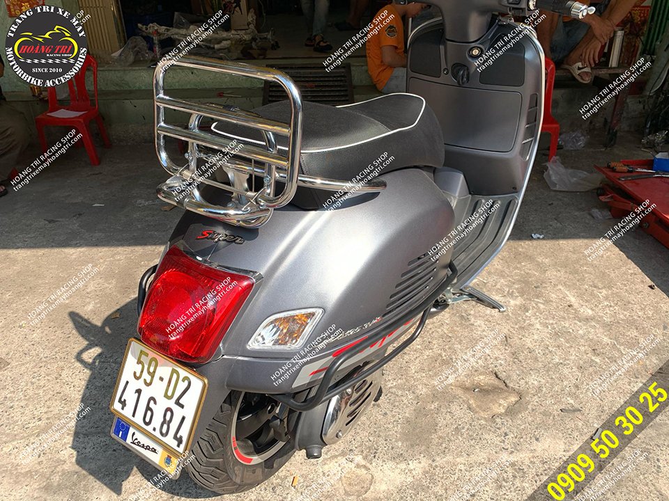 The vespa GTS has been fitted with a powder-coated protective frame