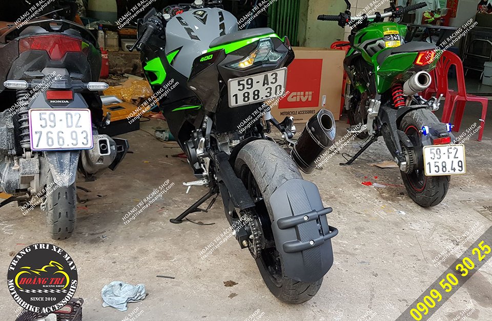 Kawasaki Ninja 400 installed rear fenders Moto AT Racing