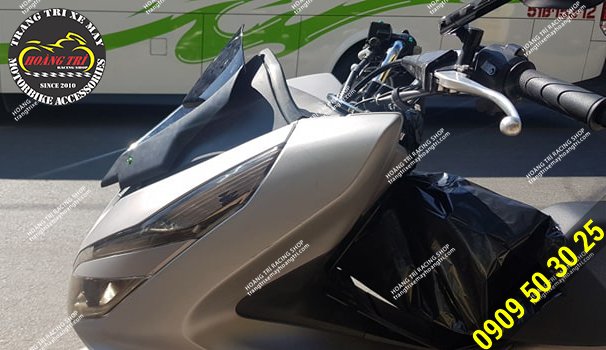 One more PCX 2018 with Z1000 . windscreen