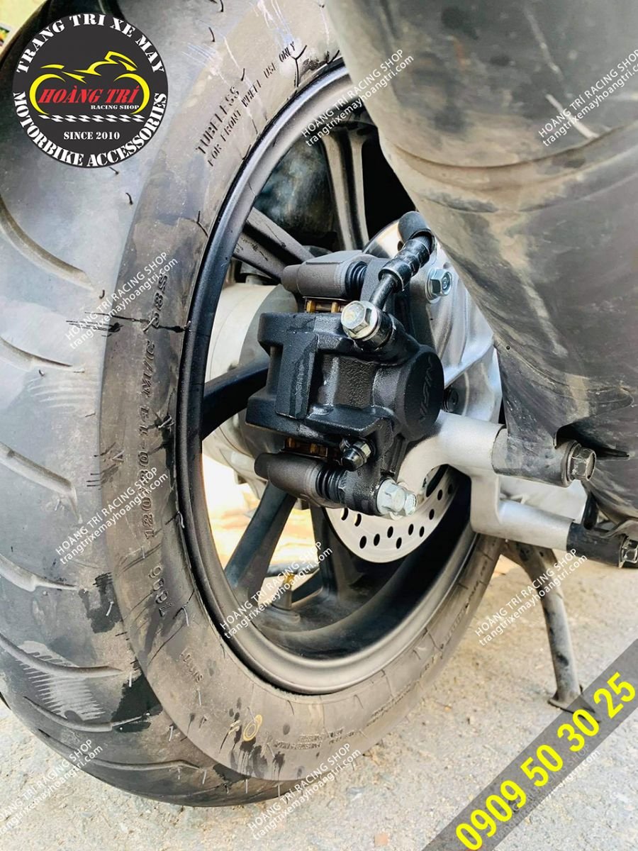 Close-up of the perfect rear disc on PCX 2018