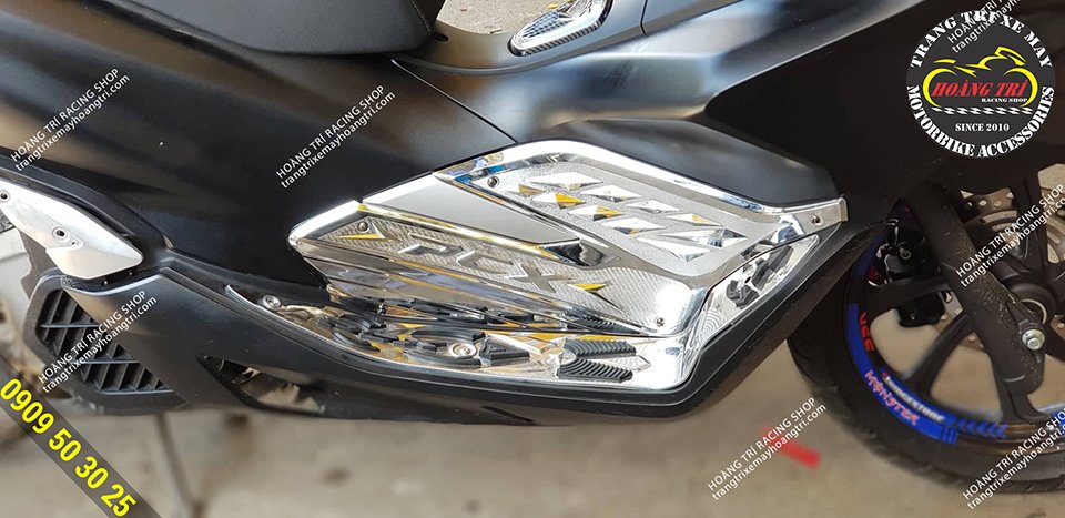 Close-up details of PCX 2018 chrome plated with many textures