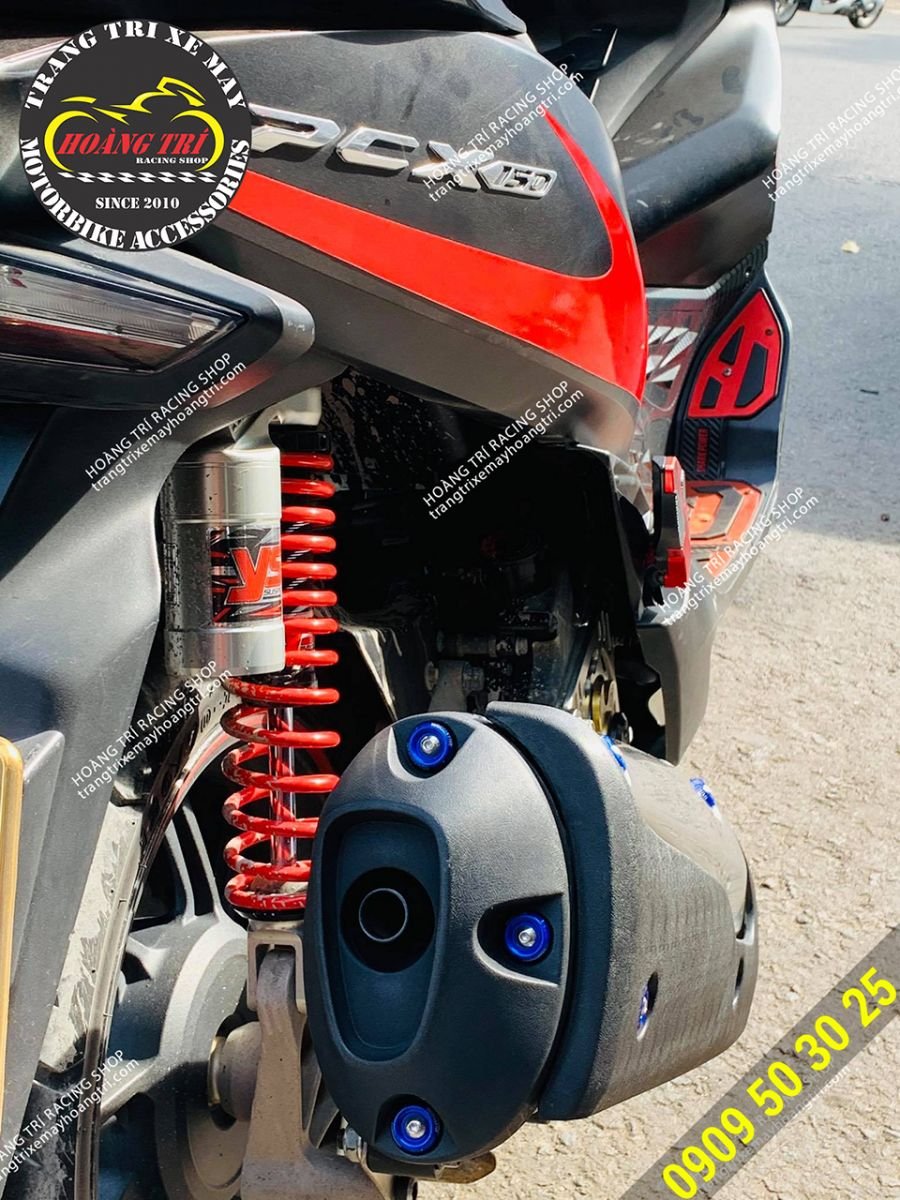 The rear view of the SH 300i exhaust on the PCX 2018