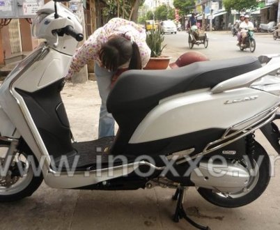 Khung inox xe Lead kiểu mới