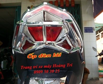 Phụ kiện xe Click Thái Vario - Ốp đèn lái 