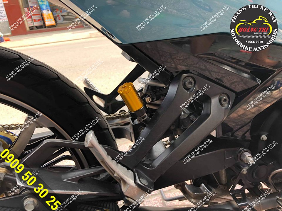 Bình dầu Bonamici Racing màu vàng được lắp cho Exciter 150
