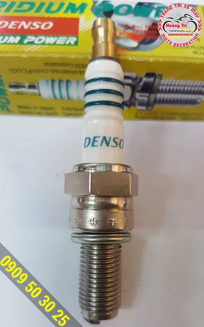  Close-up of Denso iridium Power spark plugs