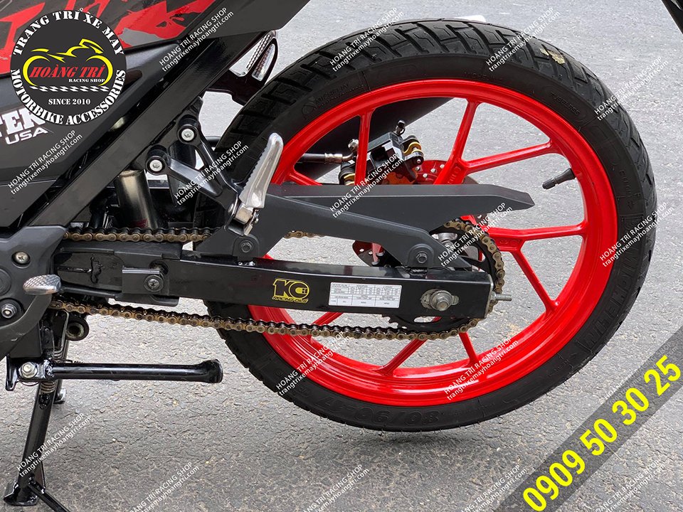 The Satria has been equipped with black motorcycle slug rubber
