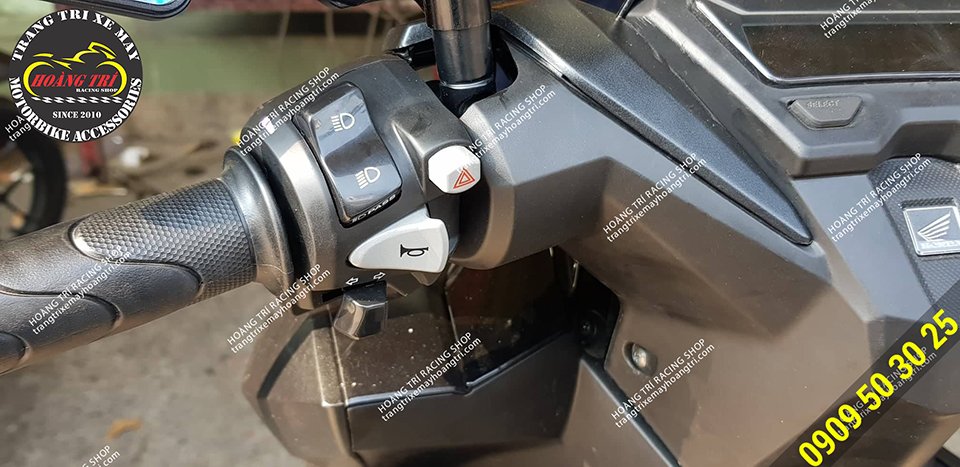 The CB650f switch shackle has been mounted on the Vario 2018