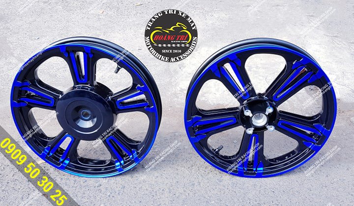 Pair of blue XMode 5-piece kuni wheels (on request)