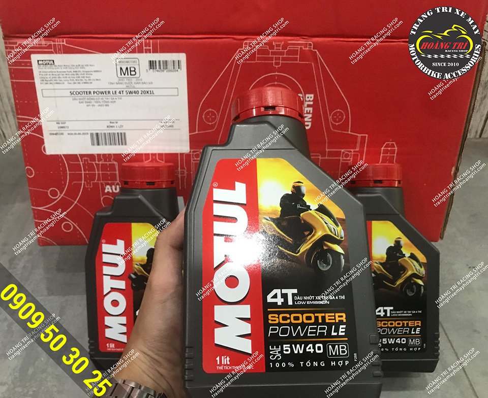 On hand Motul Scooter Power LE 5W40 1 liter lubricant for scooters