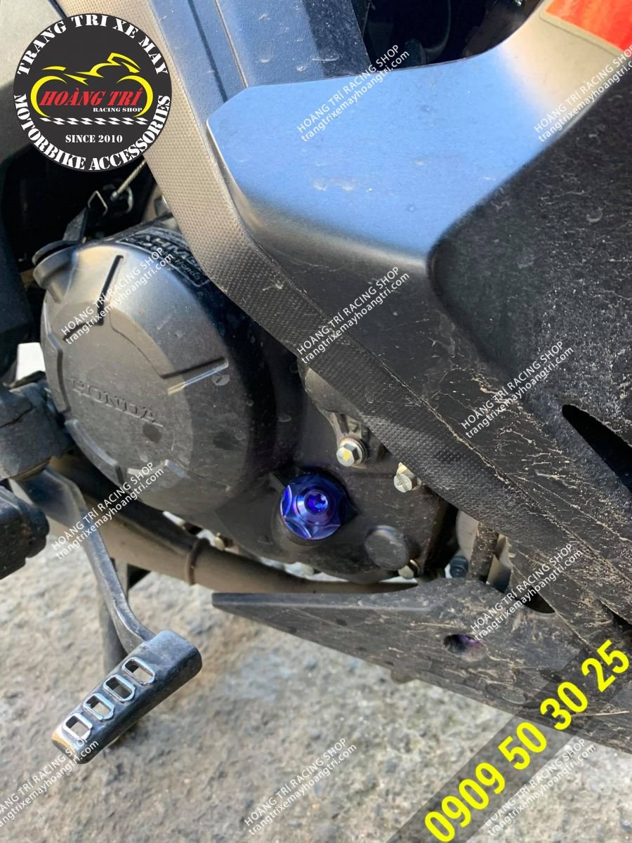 Titanium Gr5 slime screws - motorcycle decorative screws have been fitted on the vehicle