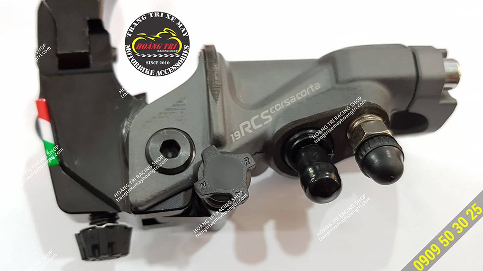 And here is the Brembo RCS Corsacorta brake handcuffs