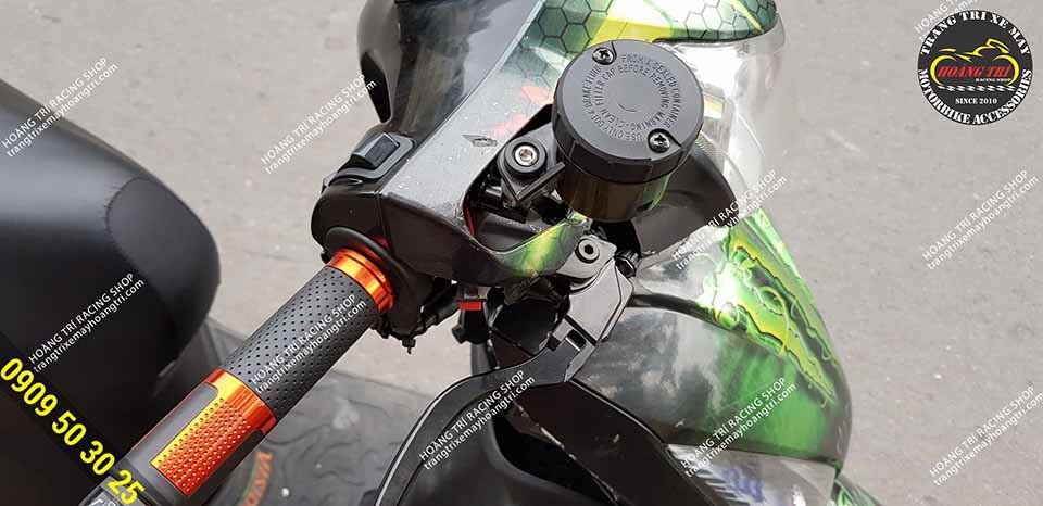 Brembo brake lever with removable oil tank RCS Corsacorta for Vision car