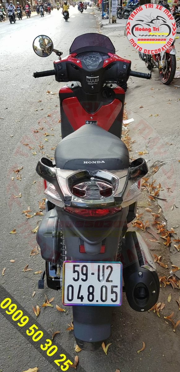 In addition, add a beautiful color titanium number plate