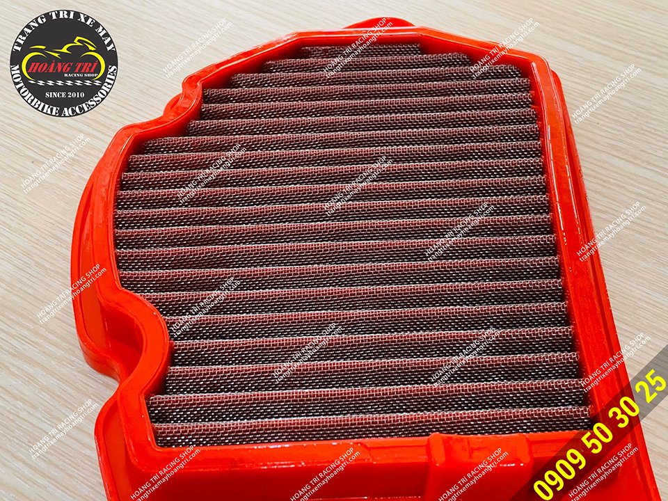 The air filter can be reused when cleaning