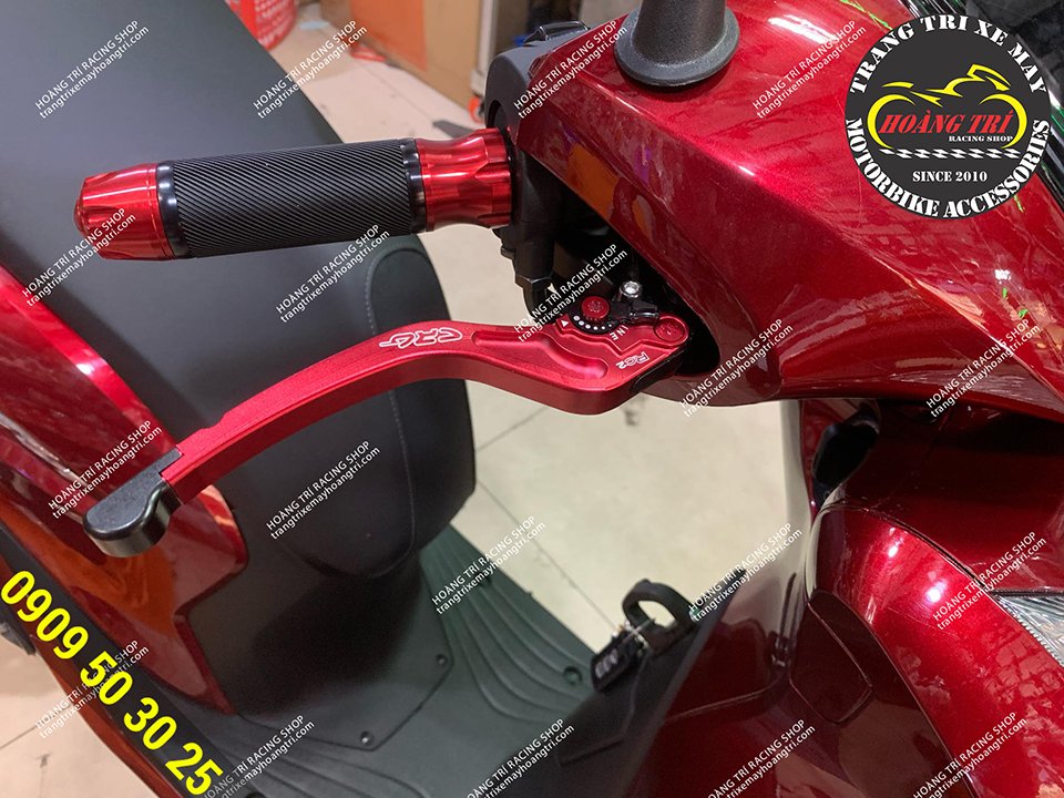 Red CRG-RC2 brake lever has been installed for SH 2020
