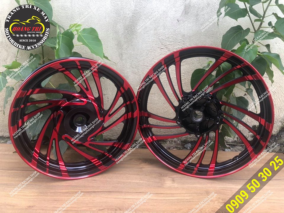 Cyclone Kuni wheels fitted with standard SH Mode