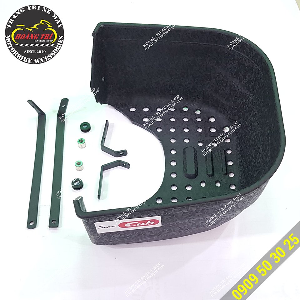 Full range of accessories for installing the Super Cub middle basket