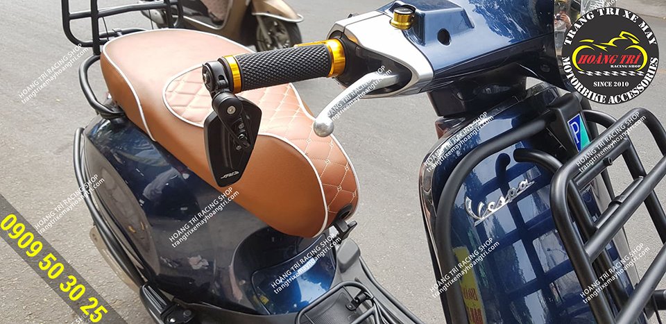 Vespa Primavera lắp kiếng gù tay lái CRG loại 1