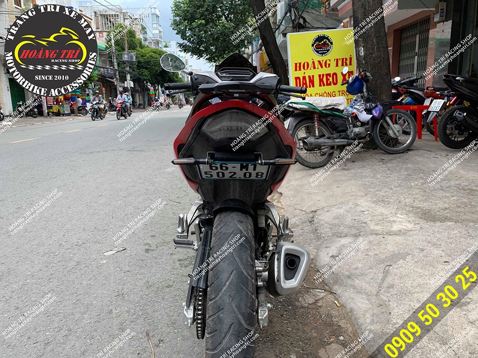 The undercarriage license plate makes the rear of the car taller and sportier