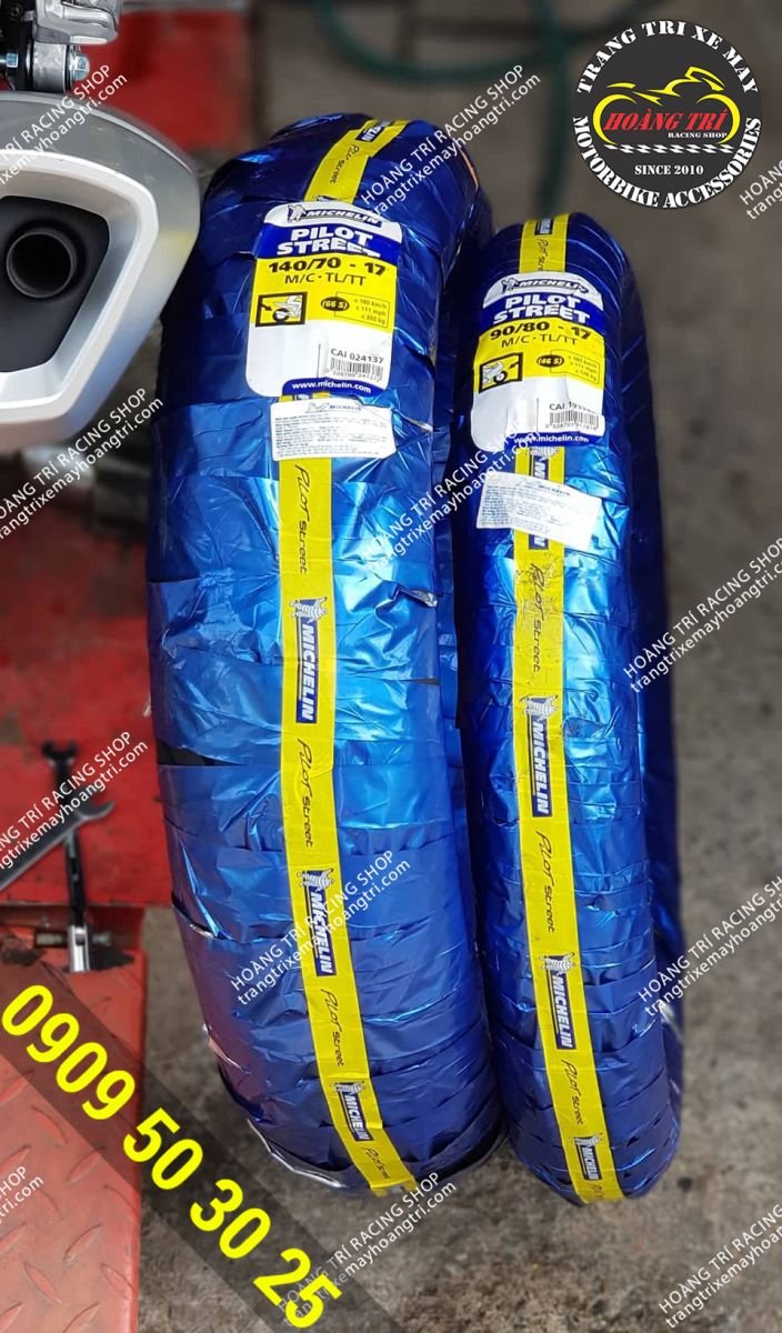 Pair of Michelin tires about to install Winner X